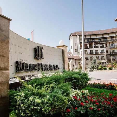 Chale Graal Truskawiec