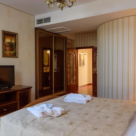 Chale Graal Truskawiec