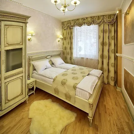 Chale Graal Hotel Truskavets