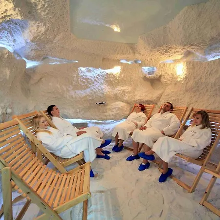 Chale Graal Hotel Truskavets